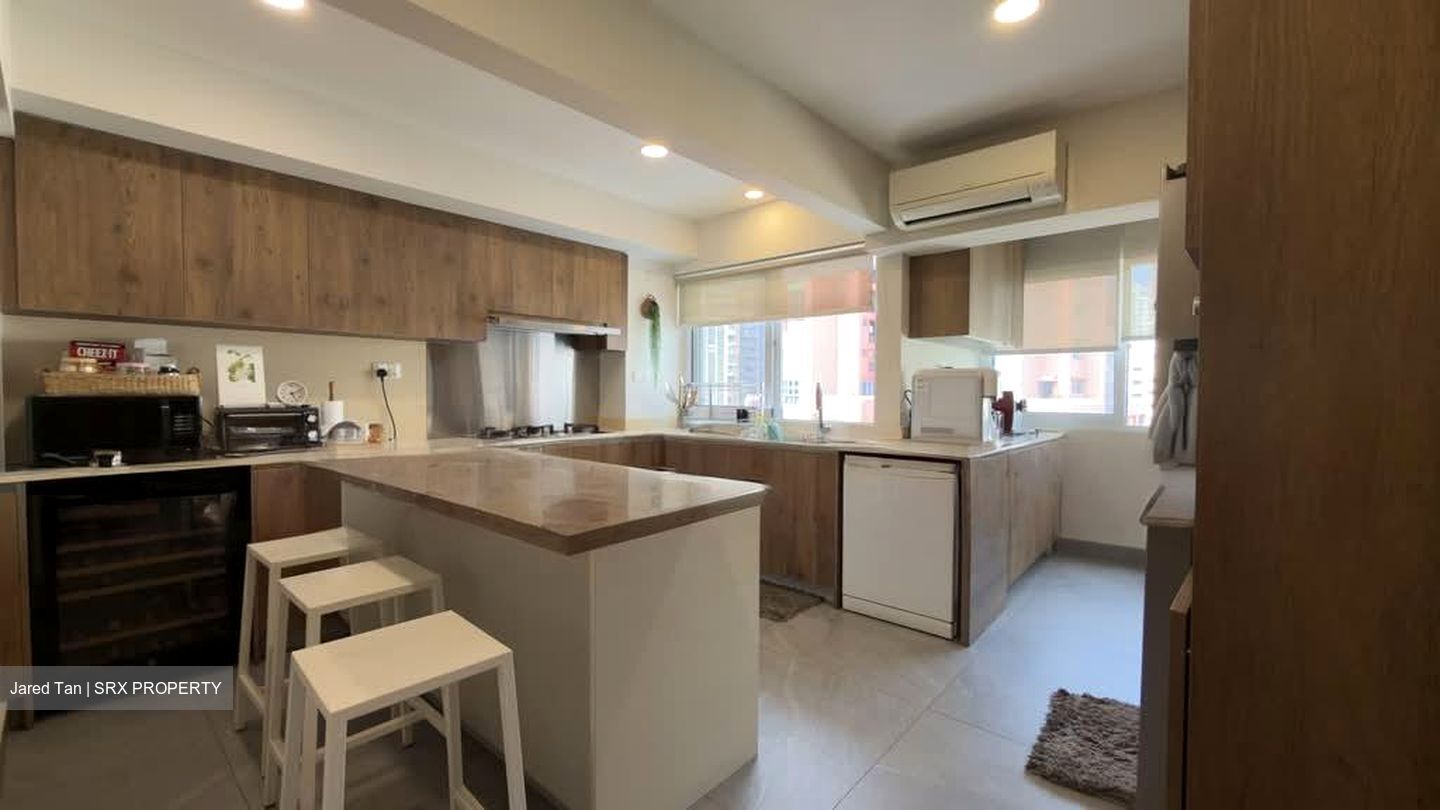 Leonie Towers (D9), Apartment #590958271